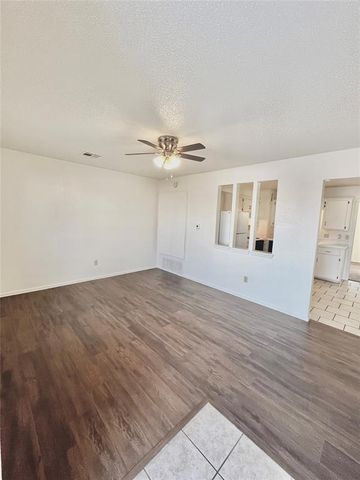 1901 E LINDSEY Street 25A, Norman, OK 73071