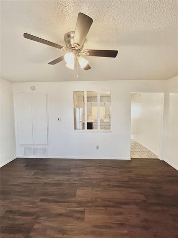 1901 E LINDSEY Street 25A, Norman, OK 73071