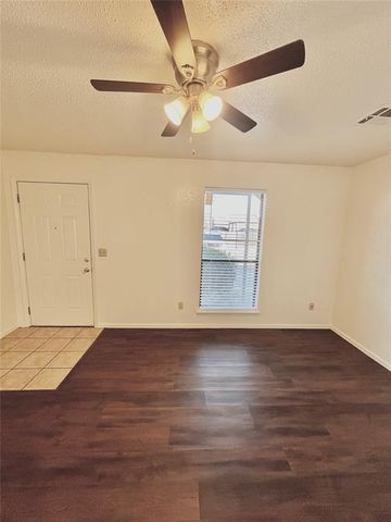 1901 E LINDSEY Street 25A, Norman, OK 73071