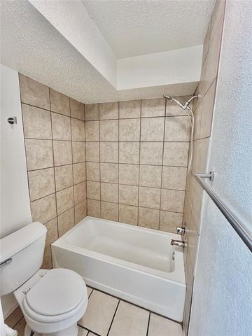 1901 E LINDSEY Street 25A, Norman, OK 73071