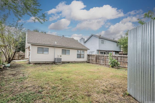 4056 MYSTIC SUNRISE DR, San Antonio, TX 78244