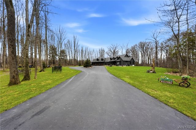 1049 Willardshire Road, Aurora, NY 14127