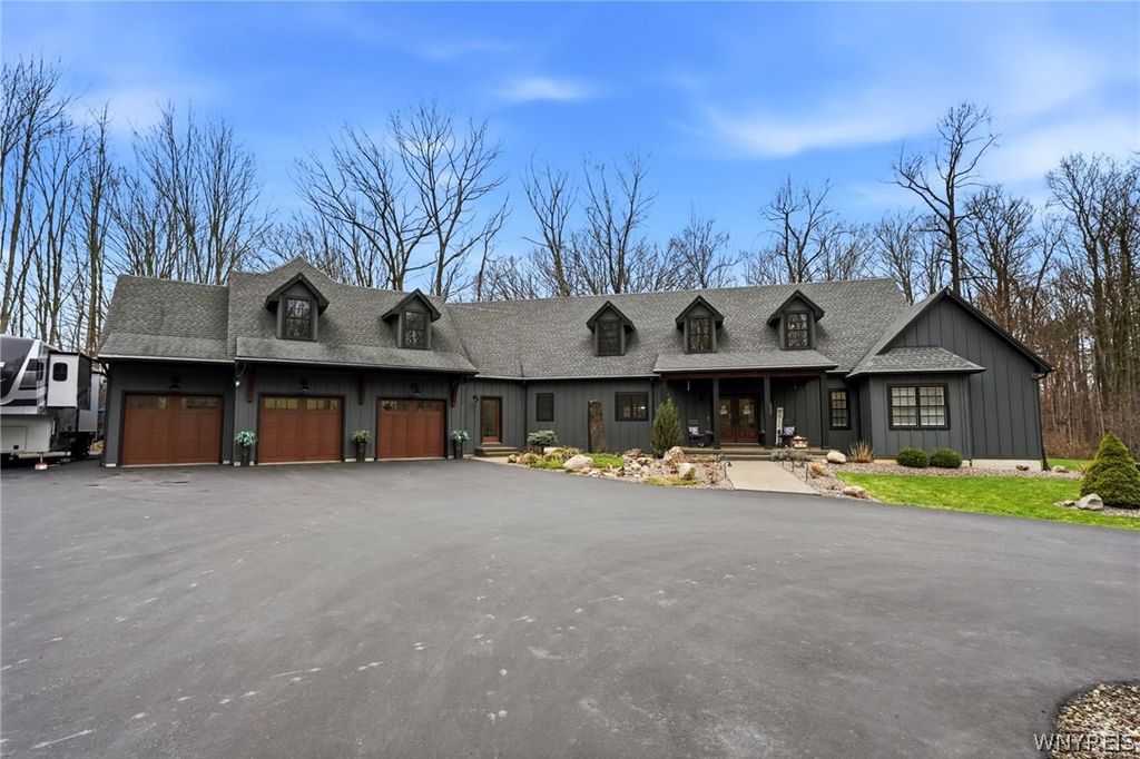 1049 Willardshire Road, Aurora, NY 14127