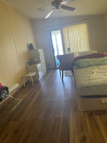 3723 NW 67th St, Coconut Creek, FL 33073