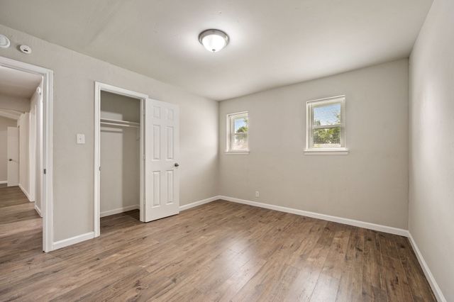 515 Brynmawr Court, Arlington, TX 76014
