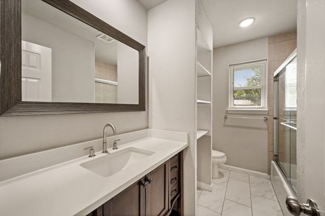 515 Brynmawr Court, Arlington, TX 76014