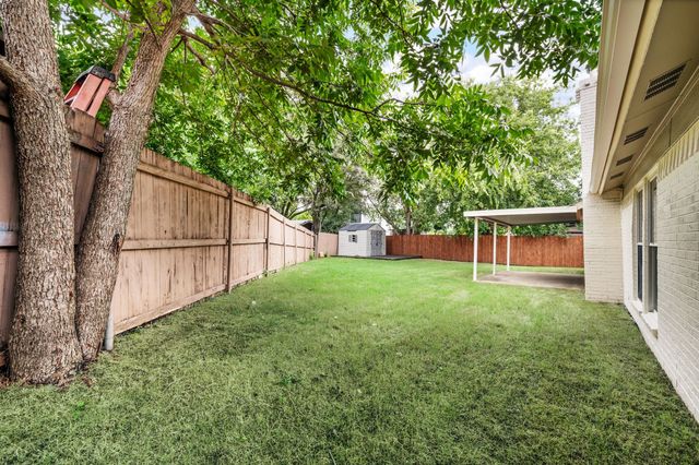 515 Brynmawr Court, Arlington, TX 76014