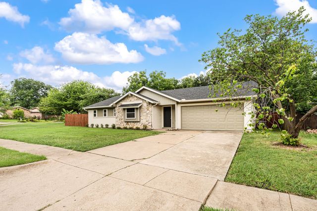 515 Brynmawr Court, Arlington, TX 76014