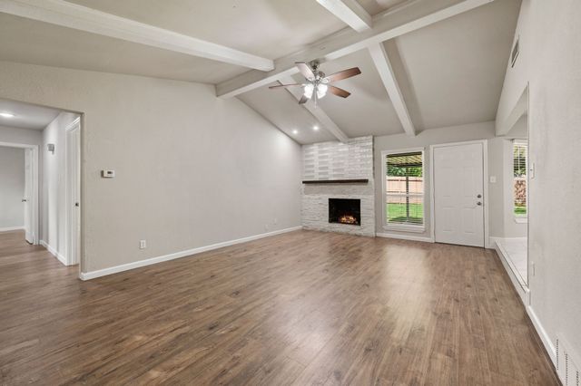515 Brynmawr Court, Arlington, TX 76014