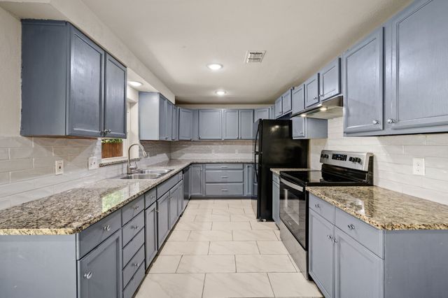 515 Brynmawr Court, Arlington, TX 76014
