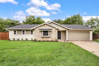 515 Brynmawr Court, Arlington, TX 76014