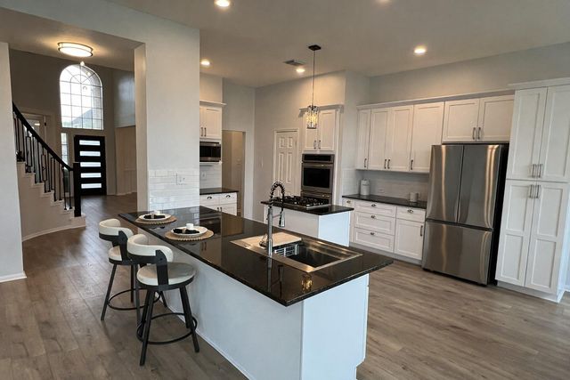 2855 Everett Drive, Friendswood, TX 77546