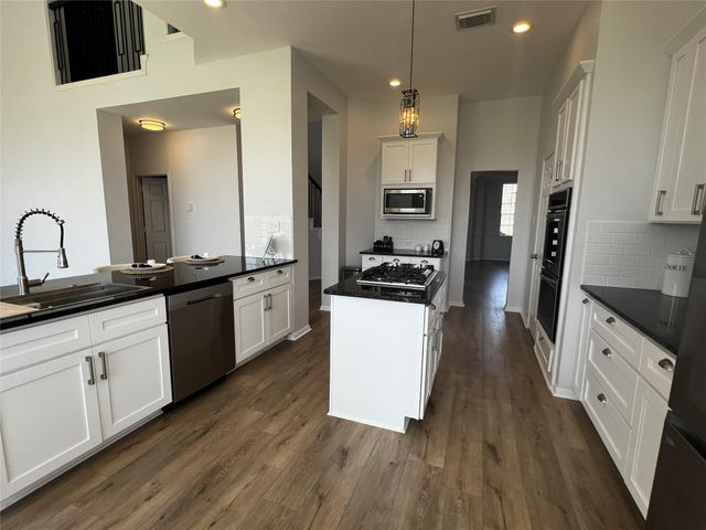 2855 Everett Drive, Friendswood, TX 77546