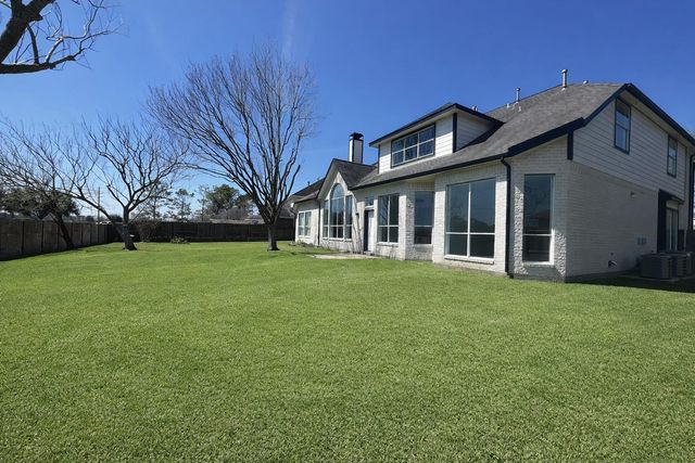 2855 Everett Drive, Friendswood, TX 77546