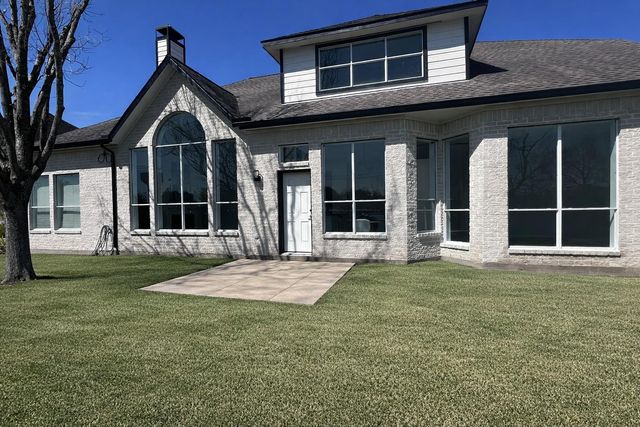 2855 Everett Drive, Friendswood, TX 77546