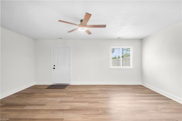 3464 Woodburne DR, Virginia Beach, VA 23452