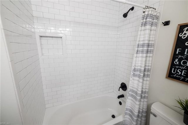 3464 Woodburne DR, Virginia Beach, VA 23452
