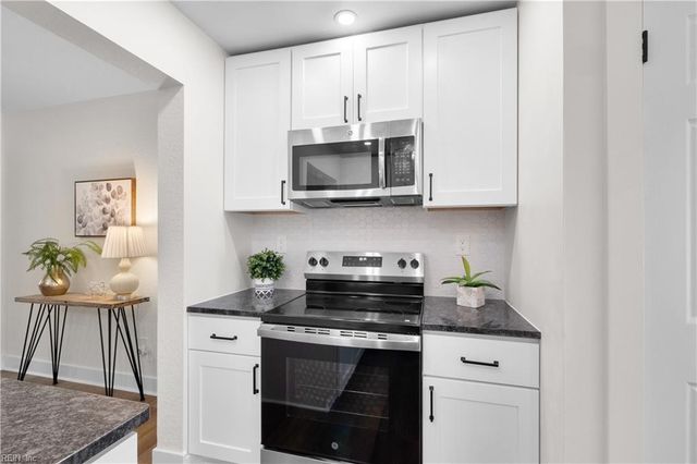 3464 Woodburne DR, Virginia Beach, VA 23452