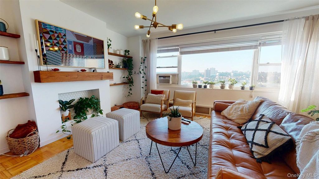4 Fordham Hill Oval 8C, Bronx, NY 10468