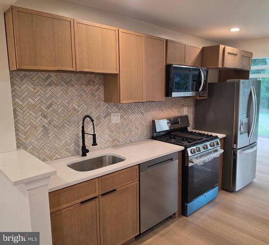 1171 LEWIS TER, West Deptford, NJ 08096