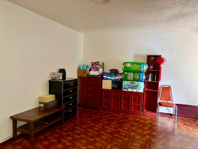 4523 Waikiki Dr, San Antonio, TX 78218