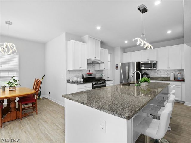 1678 Duncan Way, Streetsboro, OH 44241