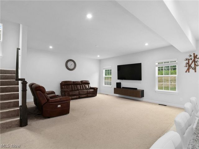 1678 Duncan Way, Streetsboro, OH 44241