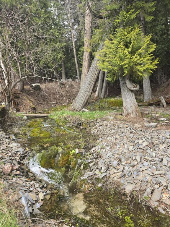 Image 17 of property listing at 10809 Us Highway 2 N, Troy, MT 59935