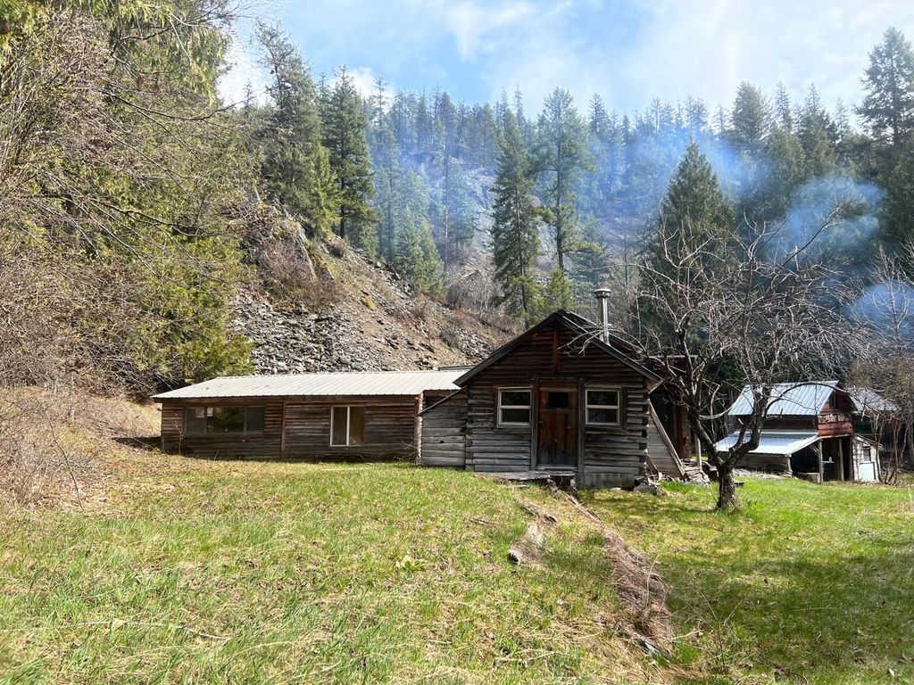 Image 28 of property listing at 10809 Us Highway 2 N, Troy, MT 59935