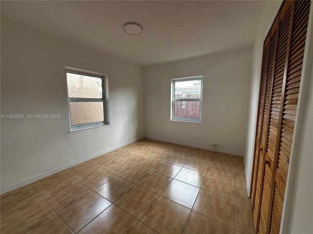 350 W 34th St, Hialeah, FL 33012