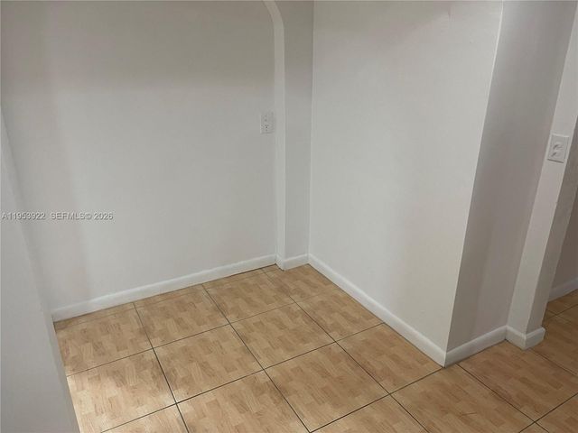 350 W 34th St, Hialeah, FL 33012