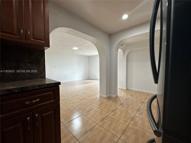 350 W 34th St, Hialeah, FL 33012