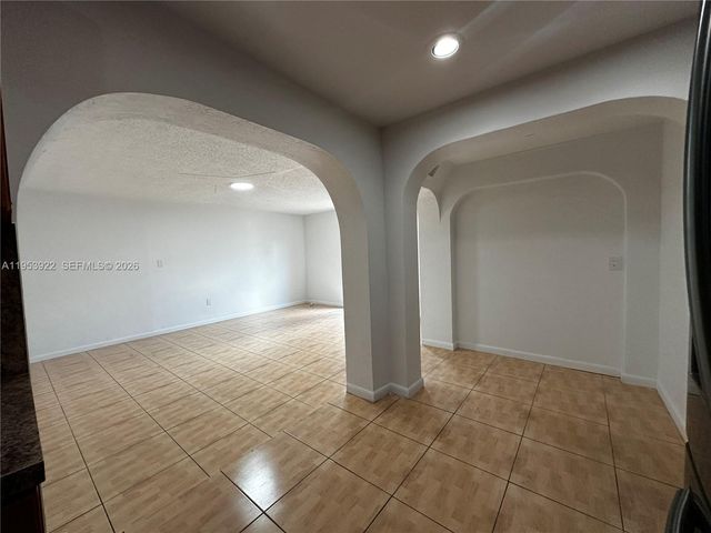 350 W 34th St, Hialeah, FL 33012