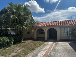 350 W 34th St, Hialeah, FL 33012