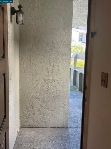 13 Oak Brook Pl, Pleasant Hill, CA 94523