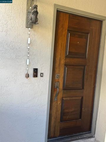 13 Oak Brook Pl, Pleasant Hill, CA 94523