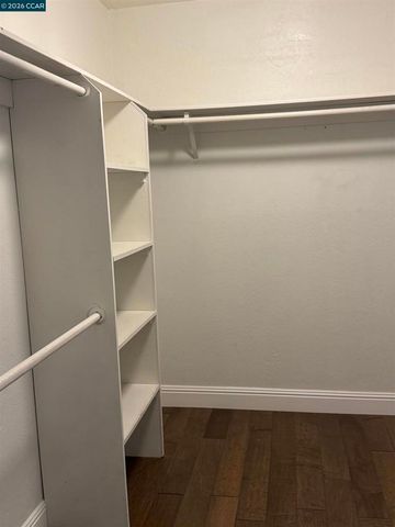 13 Oak Brook Pl, Pleasant Hill, CA 94523