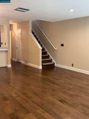 13 Oak Brook Pl, Pleasant Hill, CA 94523