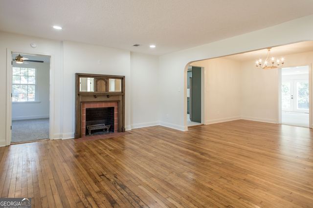 315 Strickland Avenue, Blackshear, GA 31516