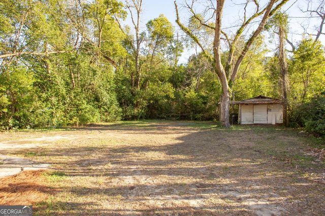 315 Strickland Avenue, Blackshear, GA 31516