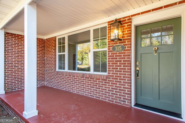 315 Strickland Avenue, Blackshear, GA 31516