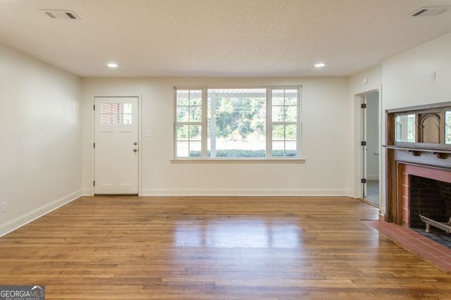 315 Strickland Avenue, Blackshear, GA 31516