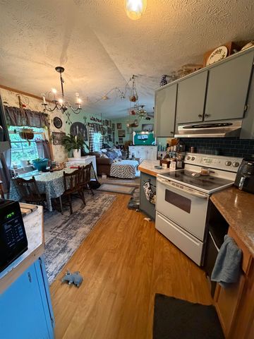 12 Wetherby Drive, Winchester, NH 03470