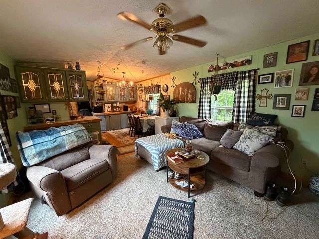 12 Wetherby Drive, Winchester, NH 03470
