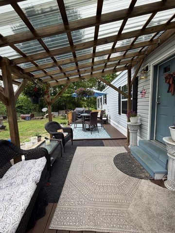 12 Wetherby Drive, Winchester, NH 03470