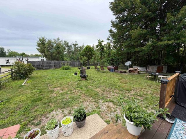 12 Wetherby Drive, Winchester, NH 03470