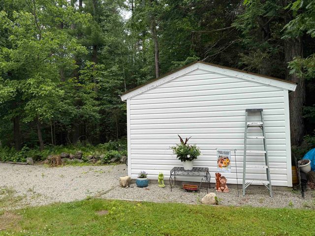 12 Wetherby Drive, Winchester, NH 03470