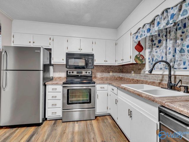 23634 Miller Road, Athens, AL 35613
