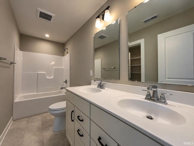 4924 Alaina Drive, Newburgh, IN 47630
