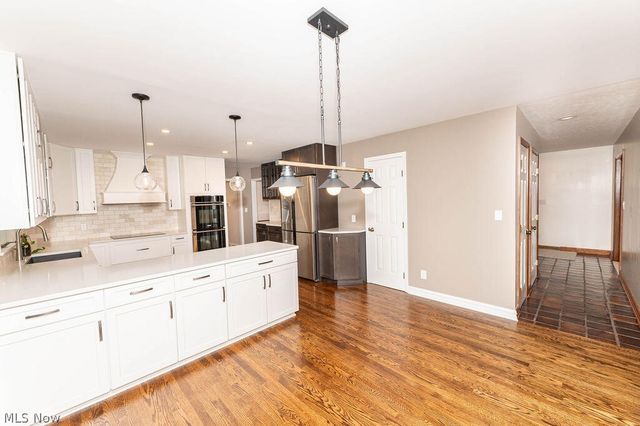 35970 Timber Ridge Lane, Willoughby, OH 44094